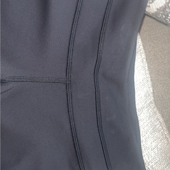 LULULEMON bike shorts size 4 - Picture 2 of 4